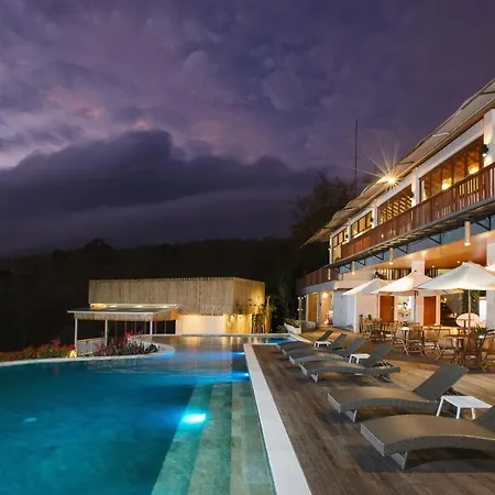 Giriwood Hotel & Villa